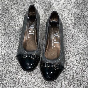 AGL gray and black heels with buckle